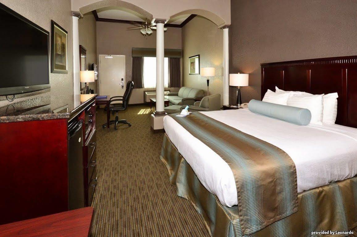 Best Western Plus Main Street Inn Brawley Oda fotoğraf